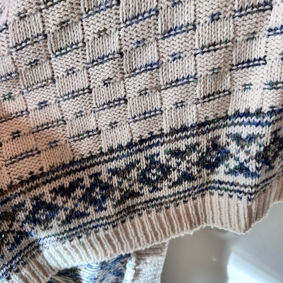 Women’s Cardigan - Picture 4 of 8